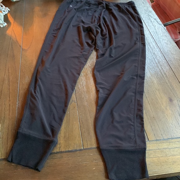 VIMMIA Bond Unwind City Pant - Picture 10 of 10